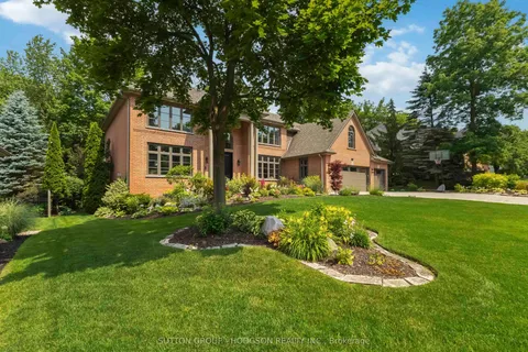 90 Fitzwilliam Boulevard, ON N6H 5H4