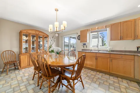 119 University Avenue, ON K8N 4Y4