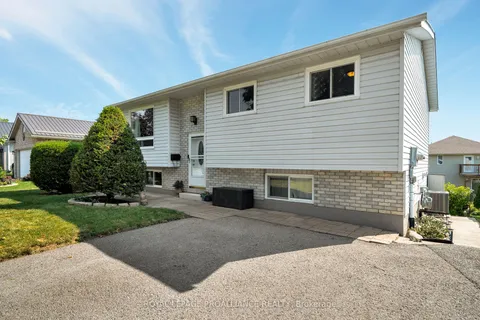 119 University Avenue, ON K8N 4Y4