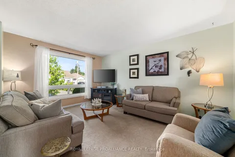 119 University Avenue, ON K8N 4Y4