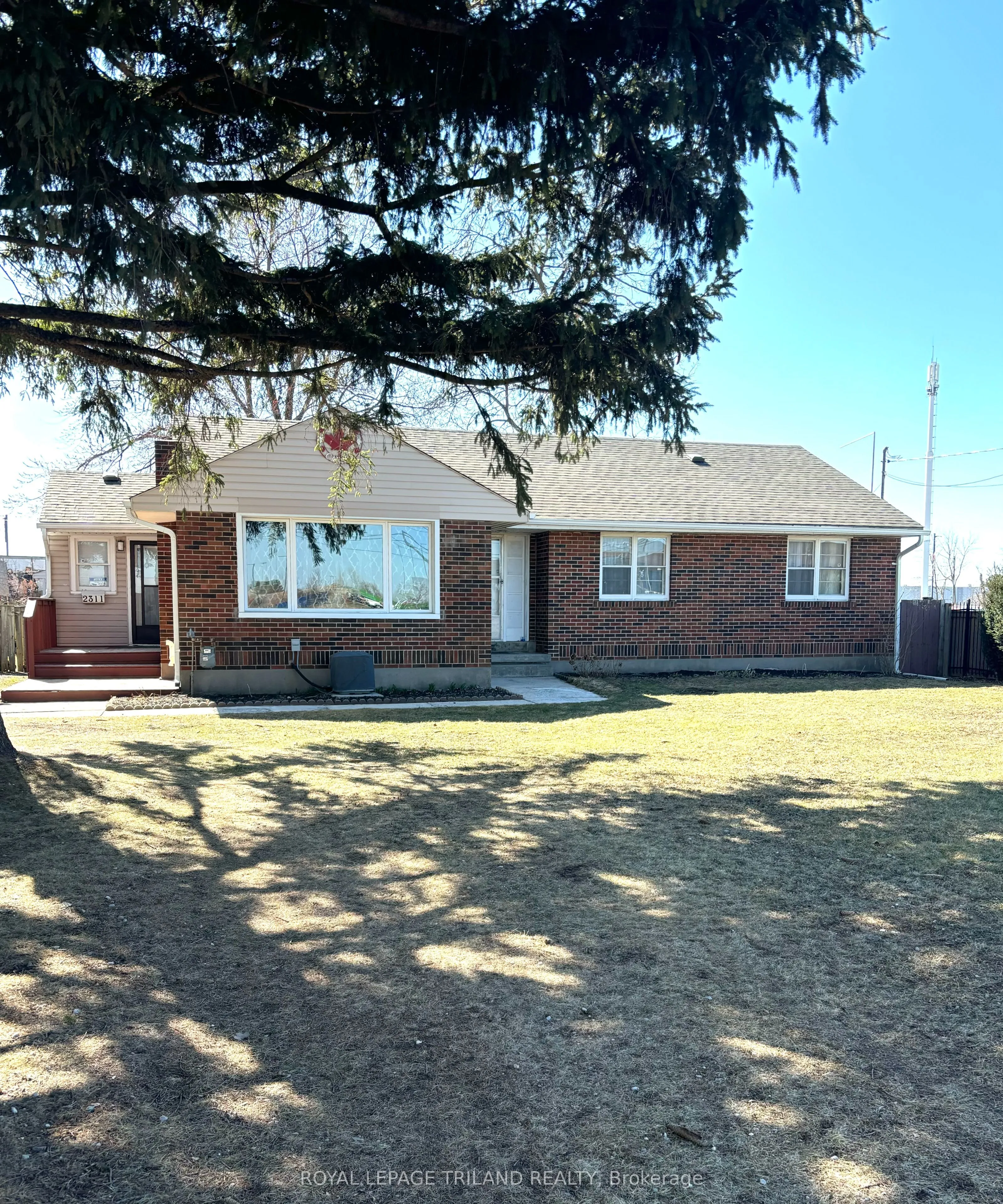 2311 Dundas Street, ON N5V 1R4