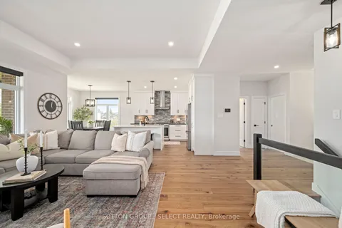 2222 Linkway Boulevard, ON N6K 0K9