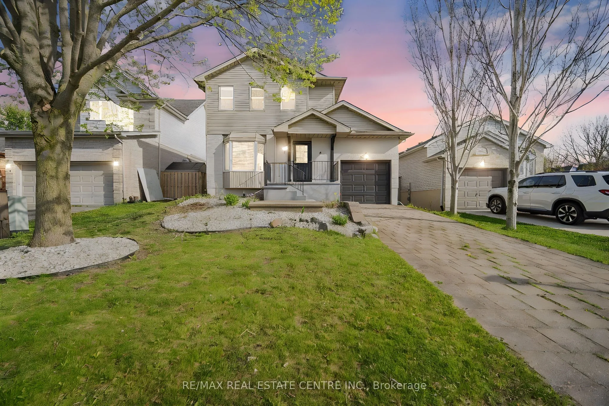 6 Eula White Place, ON N5Z 5C2