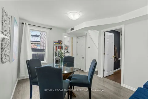 9 Hope Avenue, ON L8H 2E1