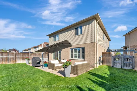 128 Robert Simone Way, ON N0B 1E0