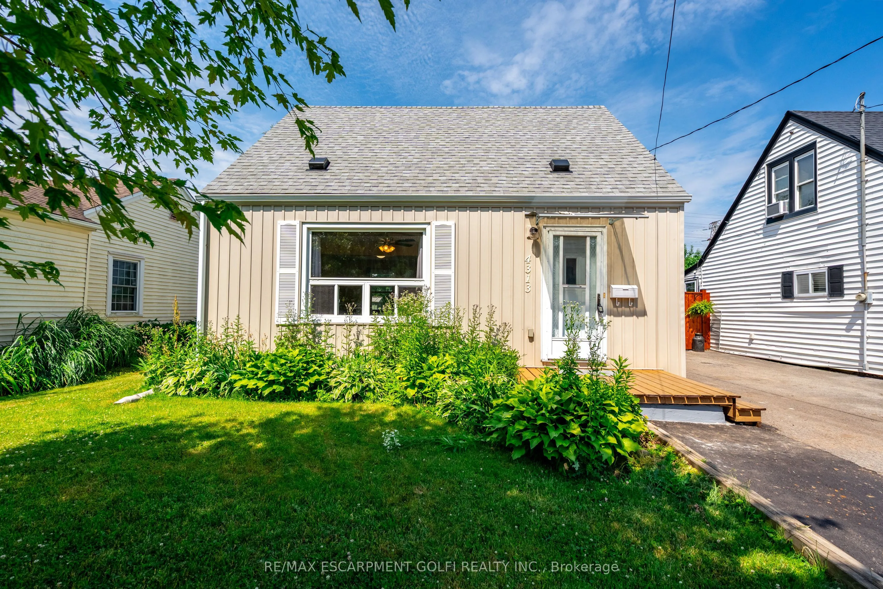 4313 SIXTH Avenue, ON L2E 4S7