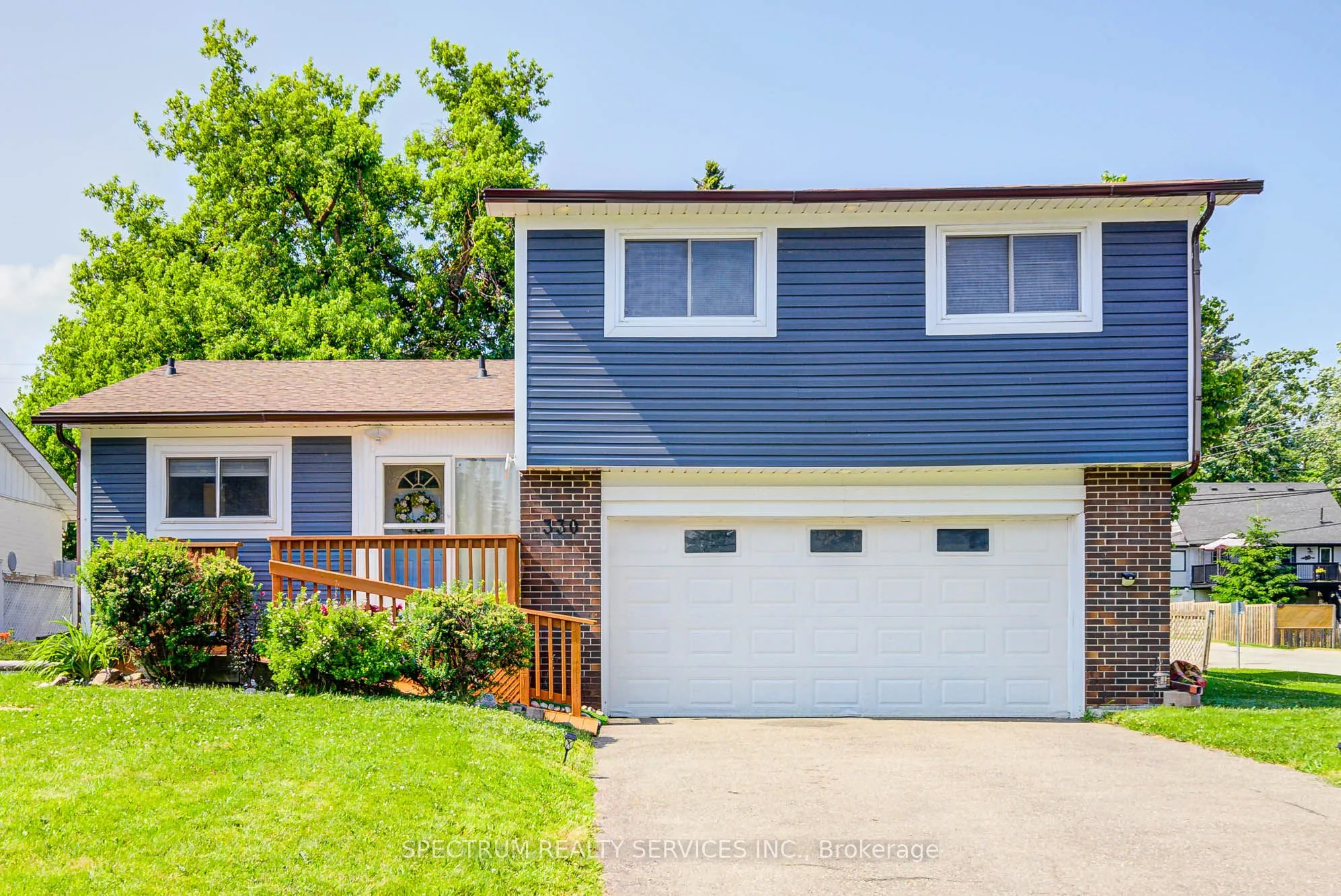 330 Centre Street, ON L9V 2Y6