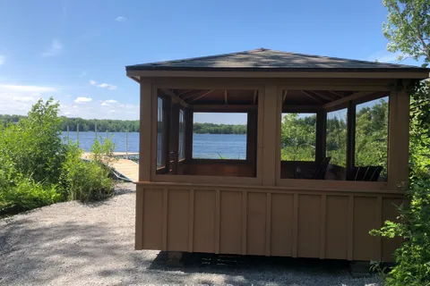 1077 POLAR BEAR Lane, ON K0H 2P0