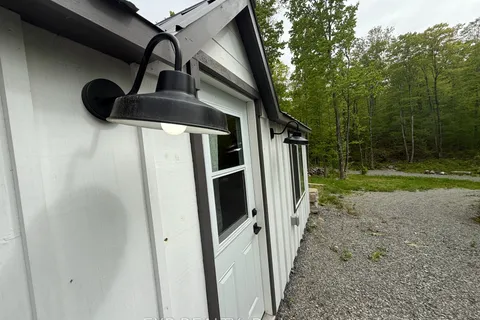 1077 POLAR BEAR Lane, ON K0H 2P0