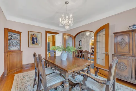 396 Huron Avenue, ON K1Y 0X1
