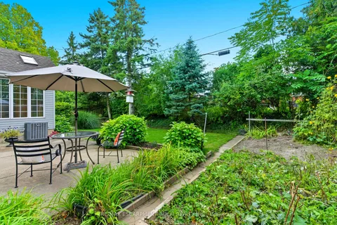 16 Glendale Drive, ON L3C 4Y6