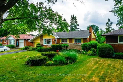 16 Glendale Drive, ON L3C 4Y6
