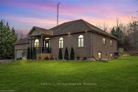 30 Douglas Street, ON N3T 0M6
