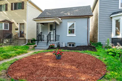 40 Aikman Avenue, ON L8M 1P7