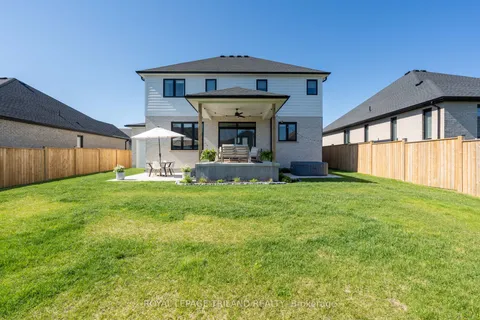 28 Hazelwood Passage, ON N0L 1G2