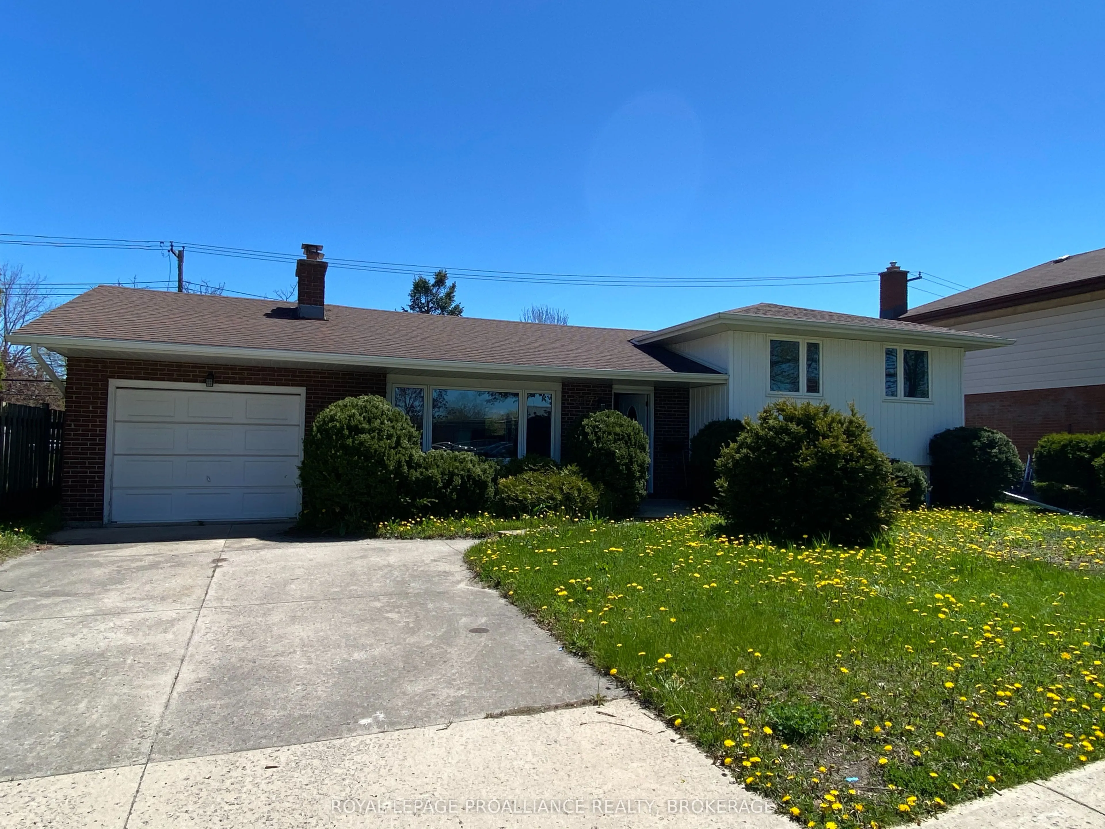 247 Norman Rogers Drive, ON K7M 2R5