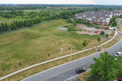 351 Spillsbury Drive, ON K9K 2N6