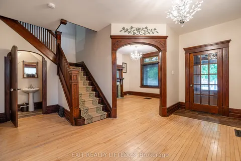 141 Hunter Street, ON K9H 1G7