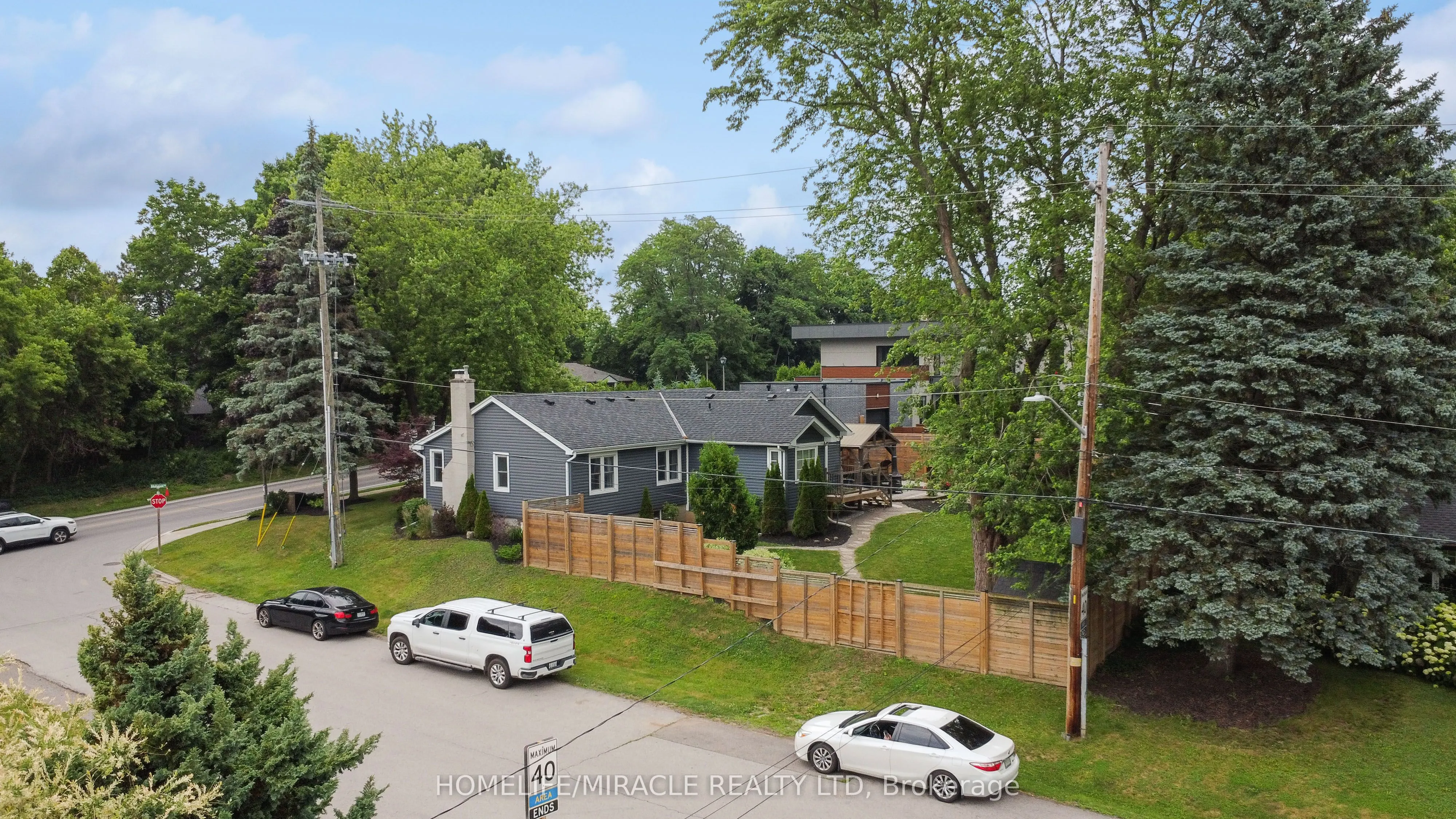 136 Mohawk Road, ON L9G 2W9