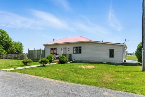 683 County Rd 18 Road, ON K0B 1M0