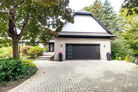355 Golf Links Road, ON L9G 4G6