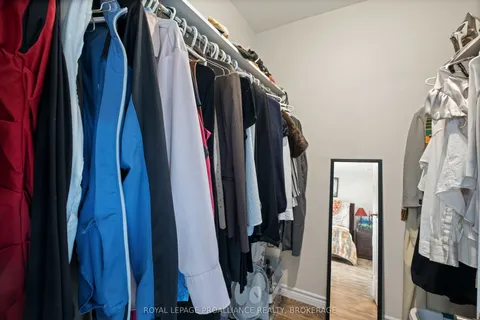 16 Park Crescent, ON K7N 0C2