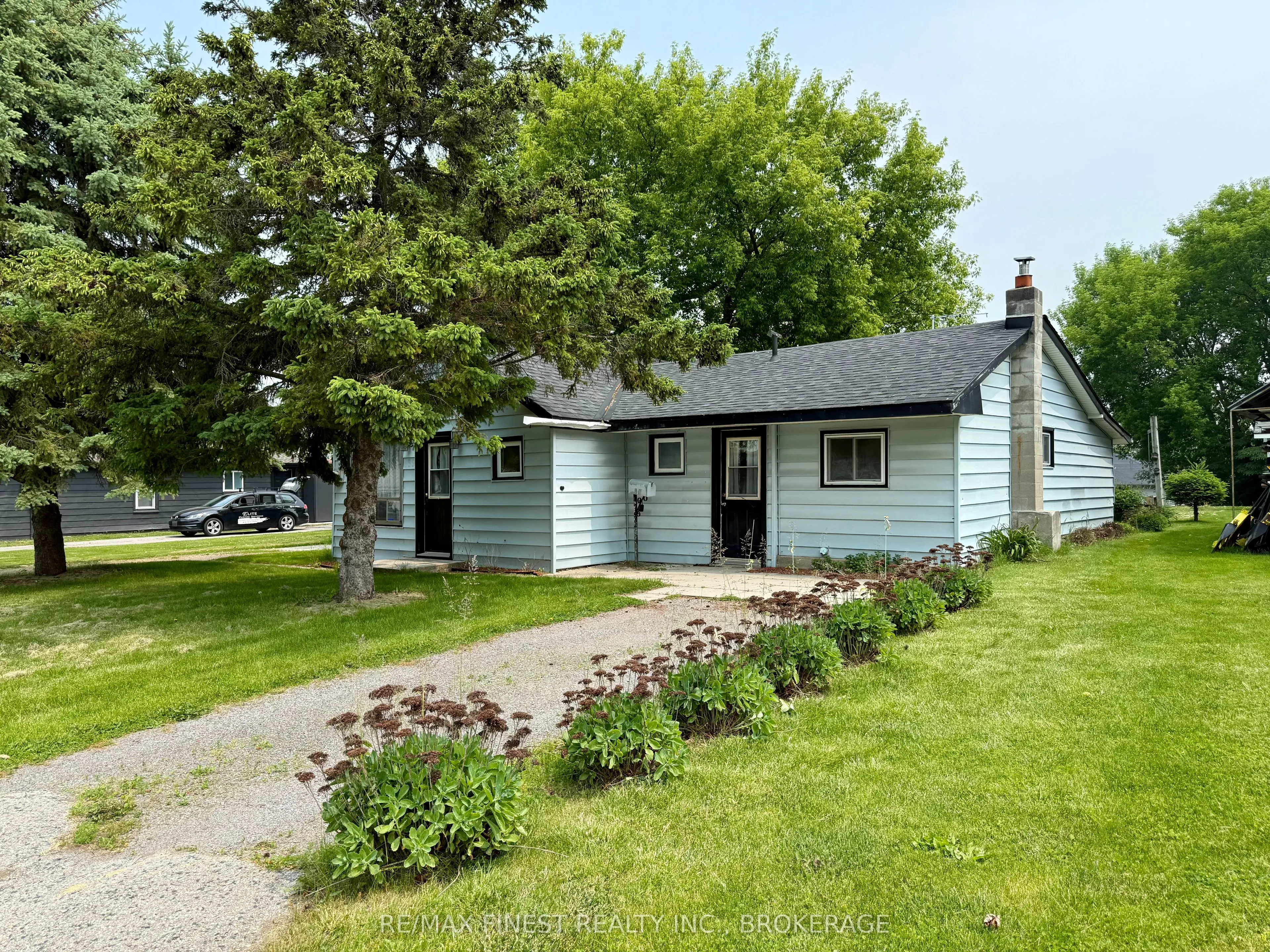 159 University Avenue, ON K8N 4Y4