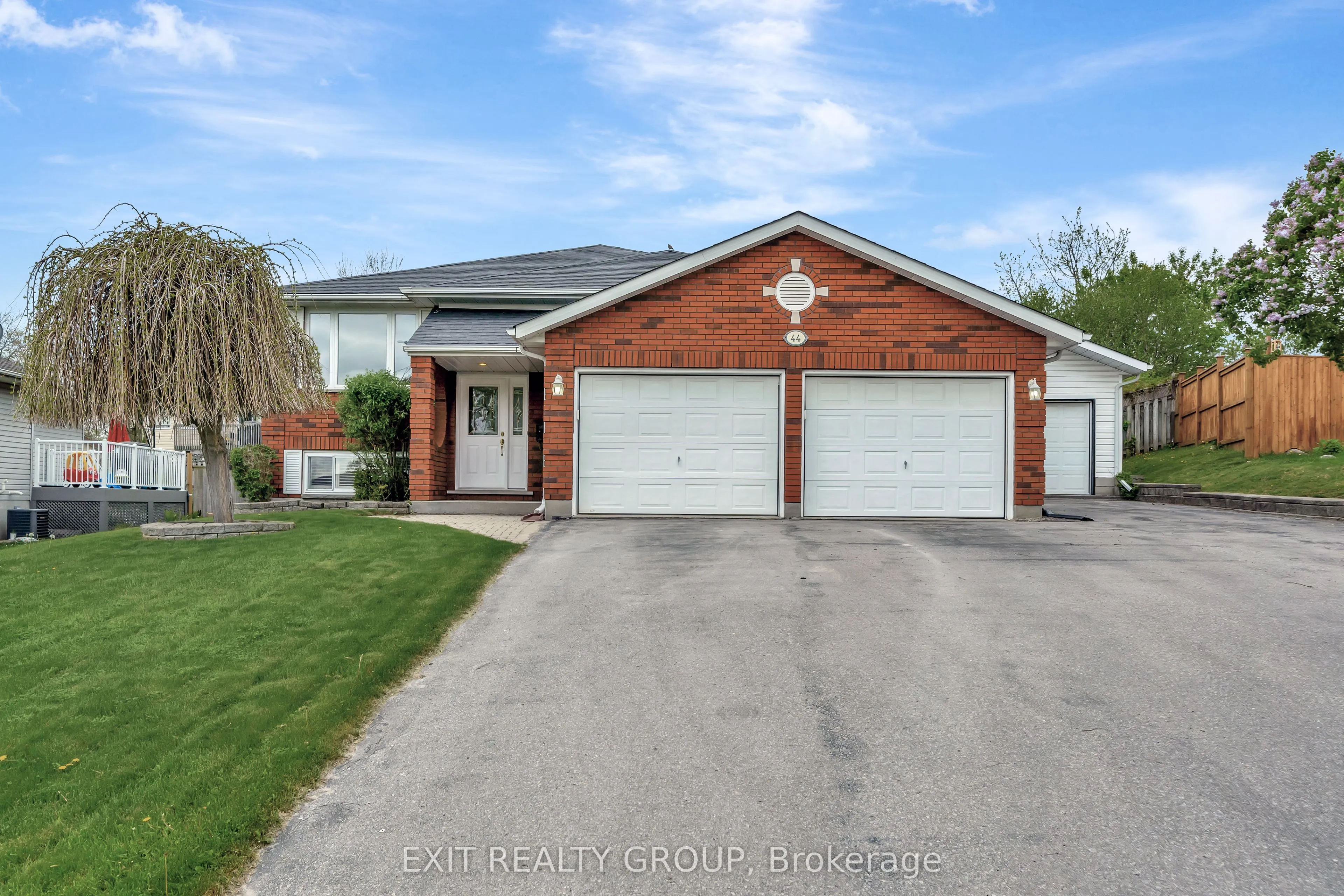 44 Bleeker Avenue, ON K8V 6M8