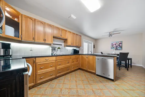44 Bleeker Avenue, ON K8V 6M8