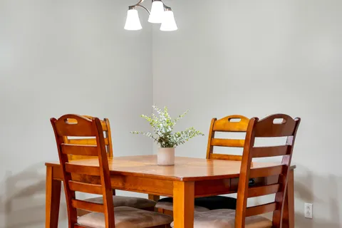 44 Bleeker Avenue, ON K8V 6M8