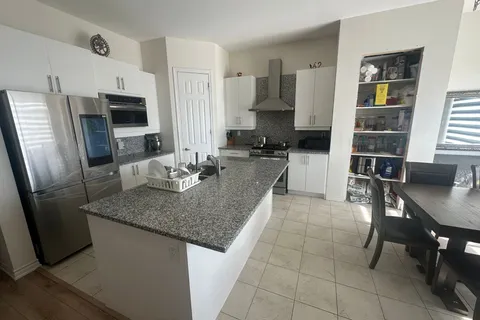 781 Gilmour Crescent, ON L9V 3X2