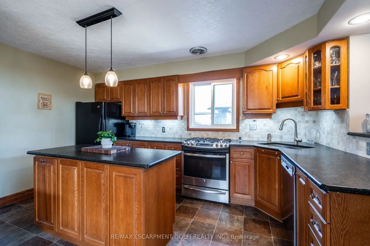 228 Green Road, ON L8E 2A5