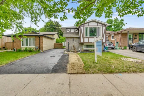 445 Drummerhill Crescent, ON N2T 1G3