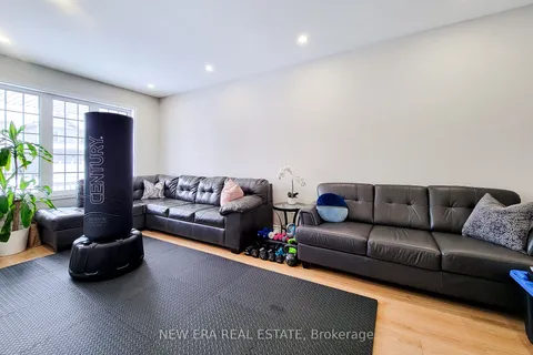 24 Esther Crescent, ON L3B 5N5