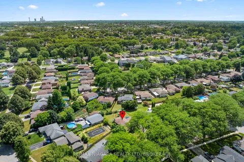 5892 THERESA Street, ON L2J 2J3