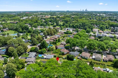 5892 THERESA Street, ON L2J 2J3