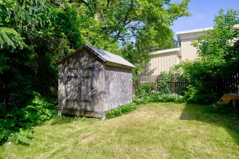 468 Moffat Street, ON K8A 3Y1