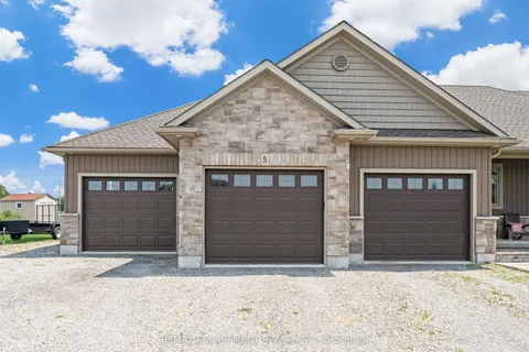 5 SILVERTHORNE Court, ON N1A 2W2
