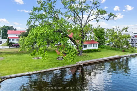 15 North Water Street, ON K0M 1K0