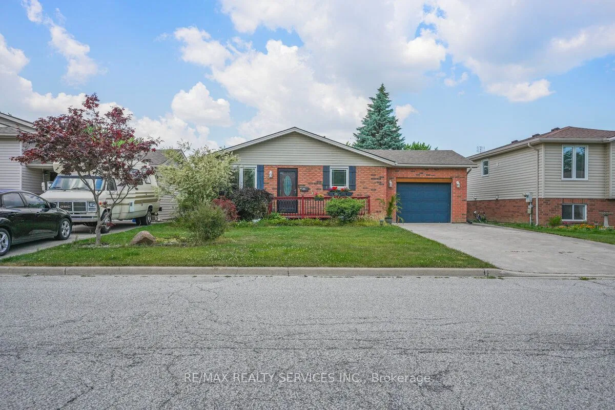 13 Massey Drive, ON N0P 2L0