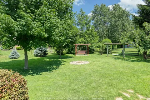 8 East Williams Street, ON N0M 1A0