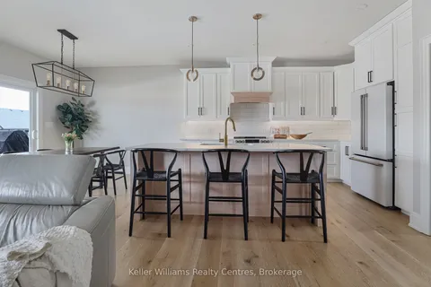 56 Chestnut Hill Crescent, ON N0H 2N0