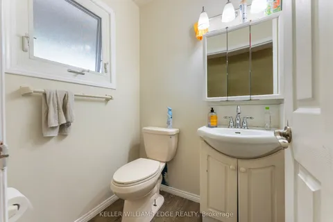 16 Silvervine Drive, ON L8J 1K2