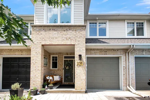 251 Mojave Crescent, ON K2S 0H6
