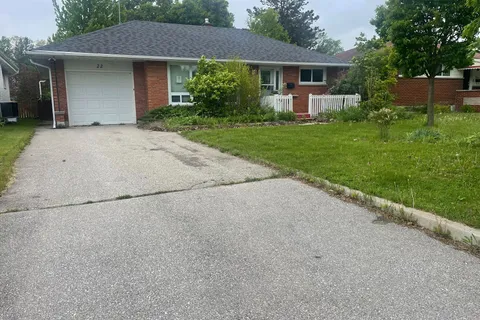 22 Queenston Crescent, ON N5W 1N6
