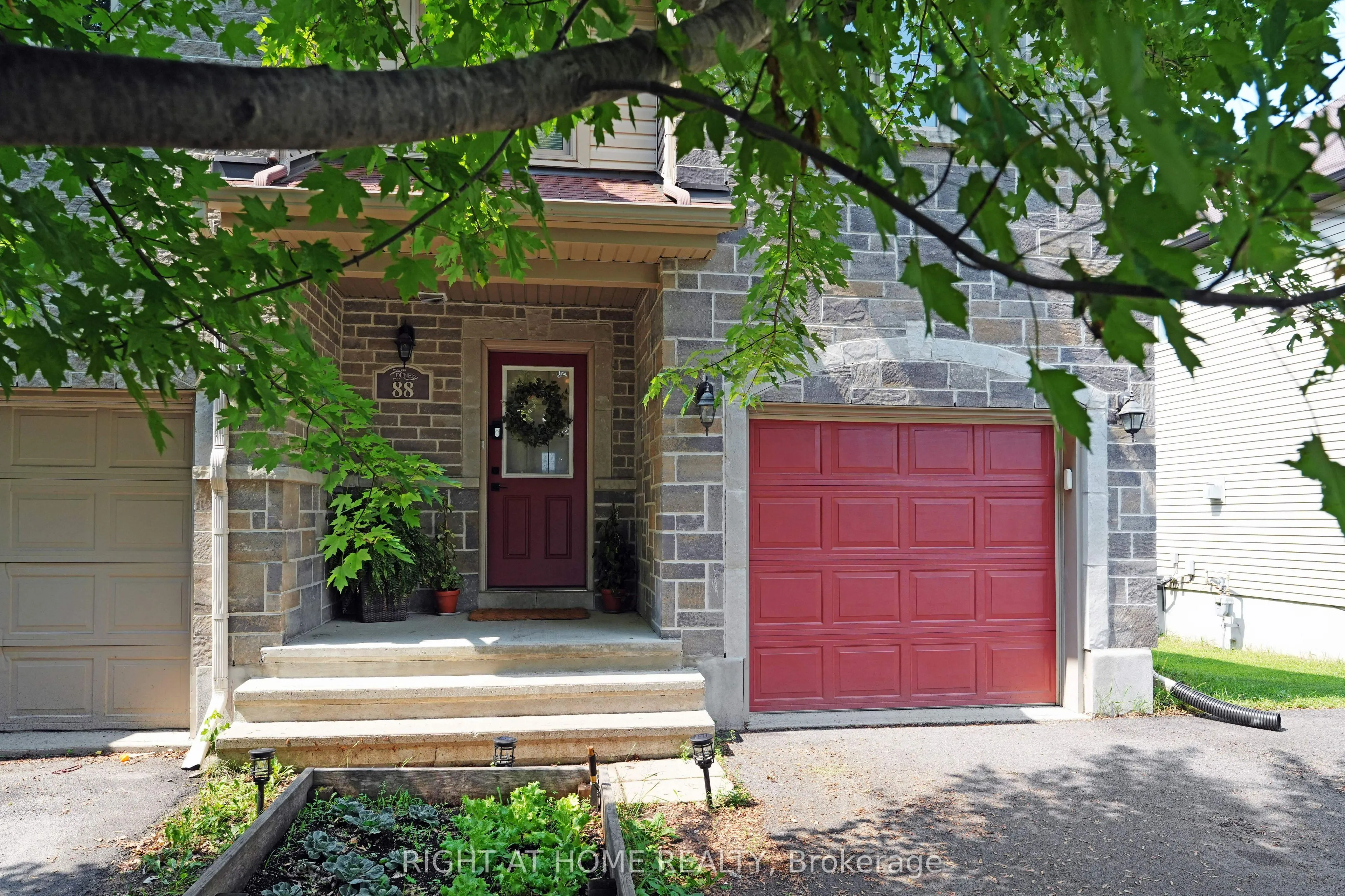 88 Asselin Street, ON K0A 2M0