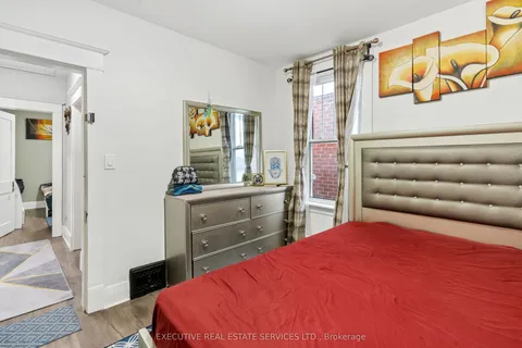 594 HIGHBURY Avenue, ON N5W 4K9