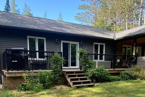 2241 Lone Pine Drive, ON P0B 1L0