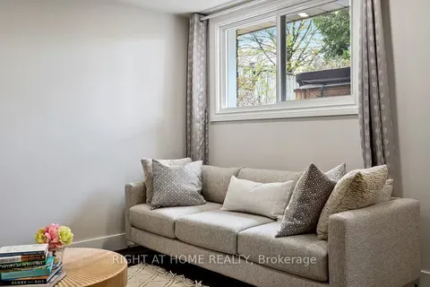 3 Governor Simcoe Drive, ON L2N 3J1