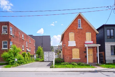 402 Arlington Avenue, ON K1R 6Z6